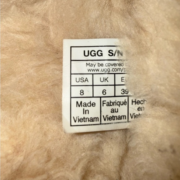 Like New Tasman chestnut Uggs!! - Picture 7 of 10